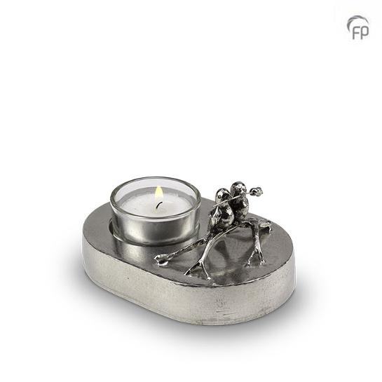 Eeuwig verbonden in liefde en trouw met waxinelicht